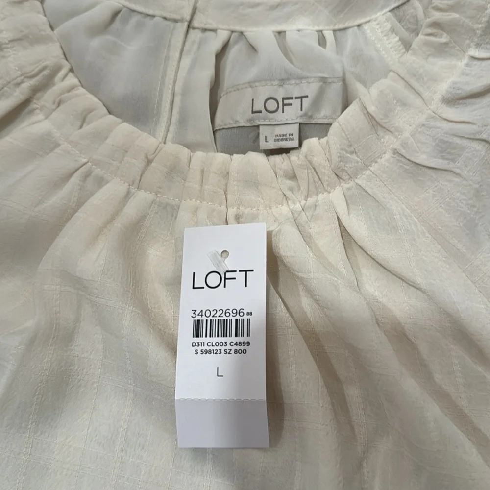 NWT Loft Smocked Cuff Blouse Size Large in Cream - Picture 4 of 4